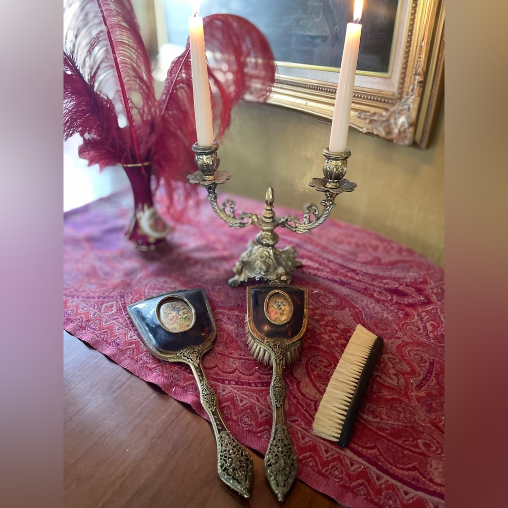 Antique dresser set